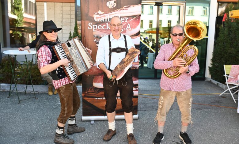 © creativomedia GmbH: Alfred Santner, am Foto: Albert Jank mit den Musikanten Rudolf Samidits und Partner Ernst
